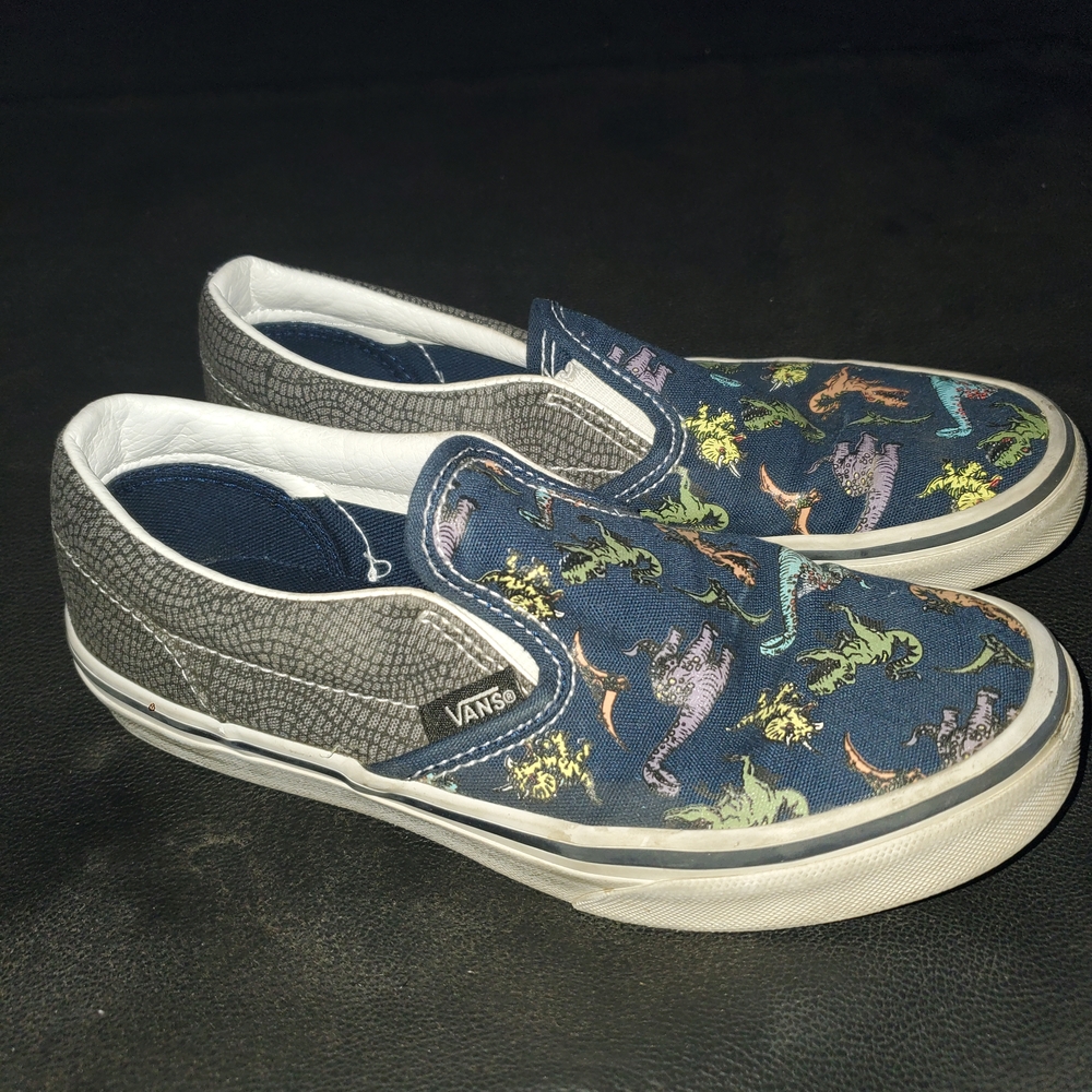 SOLD!!Vans DINOSAUR  Slip-On Sneaks
